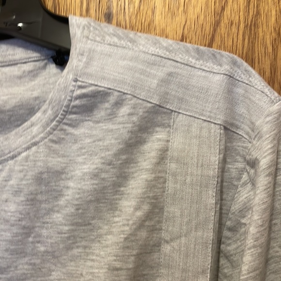 Buffalo gray shirt sleeved Tee - Picture 6 of 6